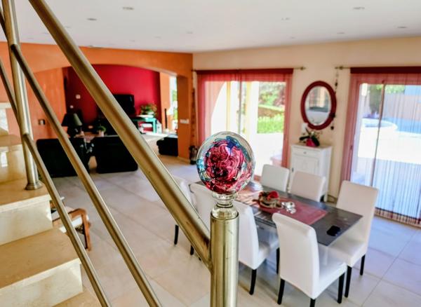 Superbe villa de qualité avec très grand garage
