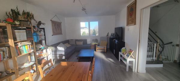 Très proche SAINT-AVERTIN et Tours Grandmont, maison 3 chambres sur 900m² proche commodités