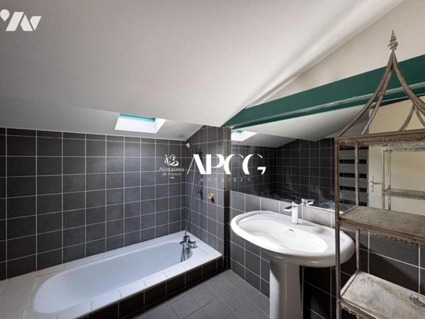 APPARTEMENT VUE SPLENDIDE AVEC TERRASSE ET GARAGE