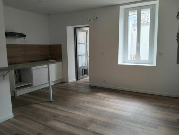 Appartement à louer    3 pièces •  Saint-Ambroix