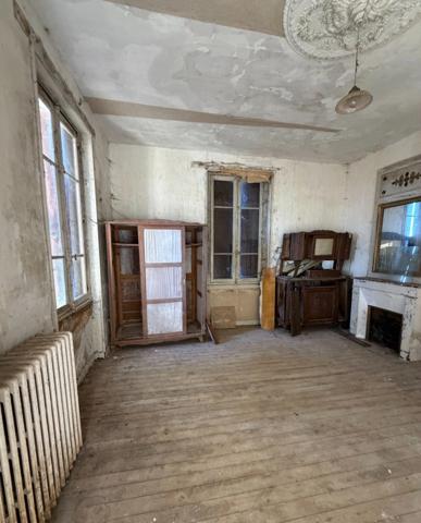 Agris. Maison à réhabiliter de 127 m² sur parcelle de 2255 m²