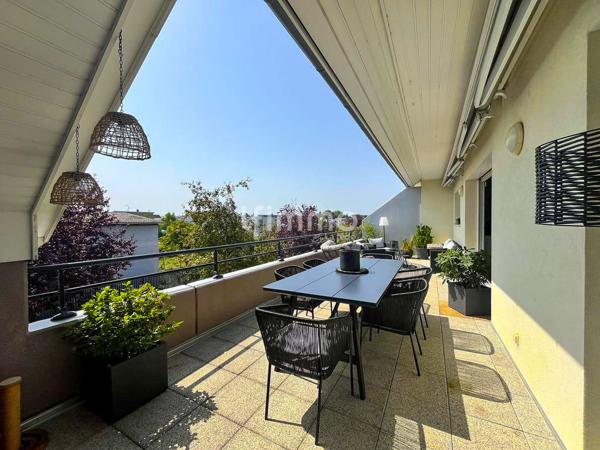 Grand Appartement de Standing Unique avec Terrasse de 32m2
