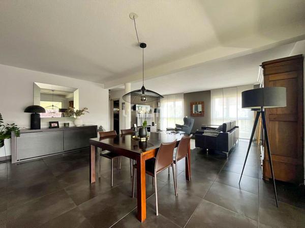 Grand Appartement de Standing Unique avec Terrasse de 32m2