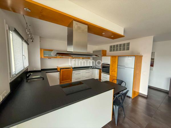 Grand Appartement de Standing Unique avec Terrasse de 32m2