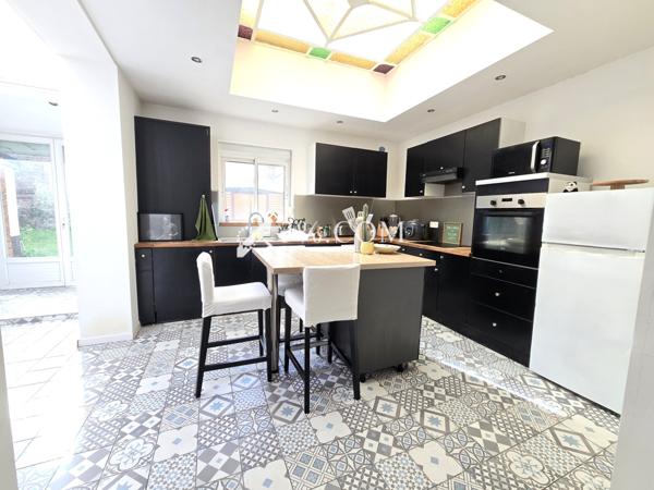 Maison 4 pièce(s) 2 chambre(s) 121 m²