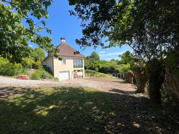 Maison 178 m2 - Gonneville sur honfleur - 4 chambres - sous sol complet - garage - 2 079 m2 terrain - jardin - terrasse - Veranda