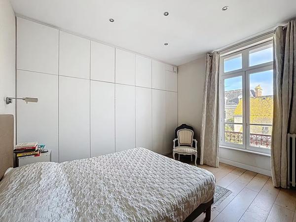 Maison 8 pièces – 227 m² environ à Saint-Malo (ref : 40274)