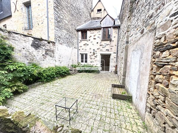 Appartement 2 pièces – 51 m² environ à Vitré (ref : 3300)