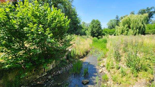 ESSERTENNE-ET-CECEY - Maison 7 pièces