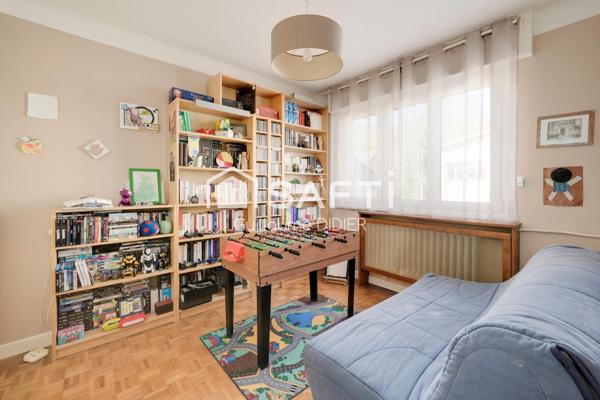 Magnifique maison de 170 m², 5 chambres avec garage et sous-sol