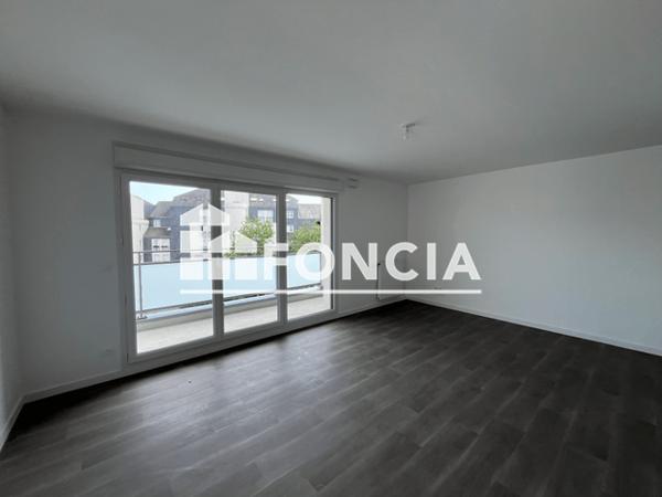 Location Appartement 2 pièces 64.44 m² - Laval 53000