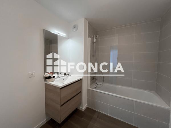 Location Appartement 2 pièces 64.44 m² - Laval 53000