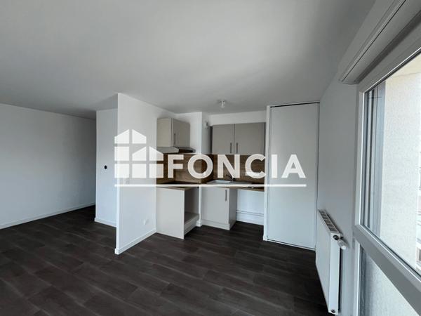 Location Appartement 2 pièces 64.44 m² - Laval 53000