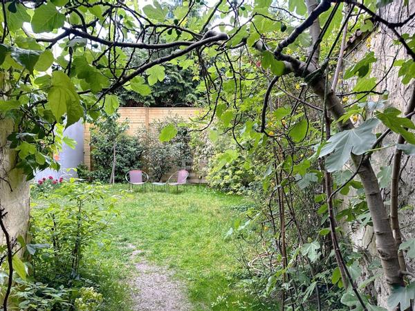 Maison Montreuil 5 pièce(s)  de 94 m² au sol et 86 m² loi Carrez avec terrasse et jardin