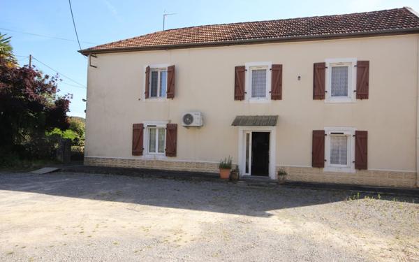 Maison à vendre    7 pièces •  Castétis