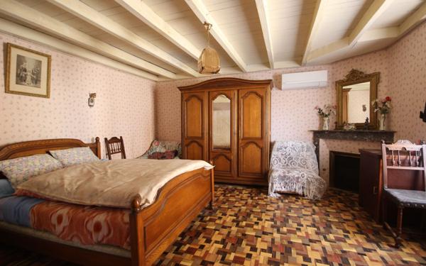 Maison à vendre    7 pièces •  Castétis