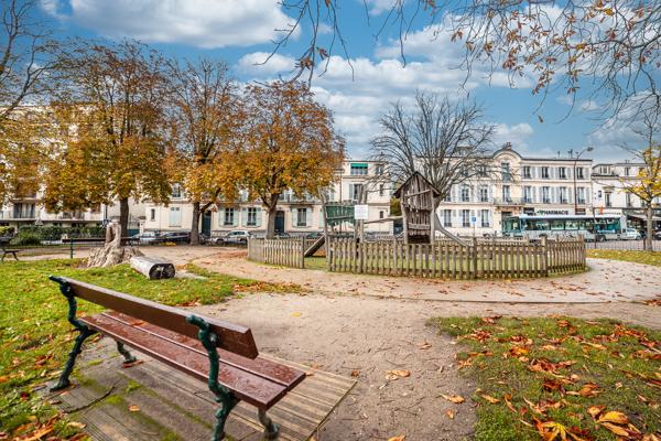 Square Jean Houdon, T3 rénové 58,27 m2