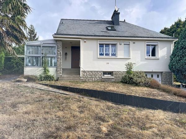 Maison familiale 6 pièces - 84m2 - terrain d’environ 800m2 - Saint- Avé
