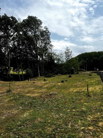 terrain nu à bâtir, 15 min chateau-thierry , 1h Paris (A4), 30 min Soissons