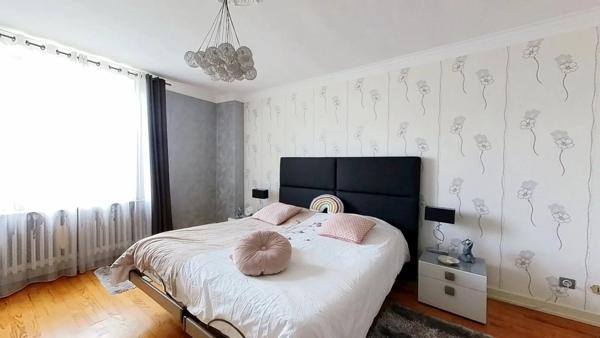 Vente Maison 9 pièces 304 m2 à Florange