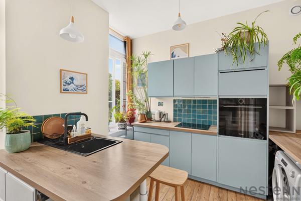 VENTE SAINT-BRIEUC  QUARTIER SAINT-MICHEL  APPARTEMENT RÉNOVÉ AVEC GRANDE TERRASSE ET STUDIO INDÉPENDANT
