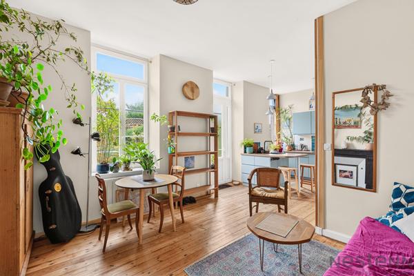 VENTE SAINT-BRIEUC  QUARTIER SAINT-MICHEL  APPARTEMENT RÉNOVÉ AVEC GRANDE TERRASSE ET STUDIO INDÉPENDANT