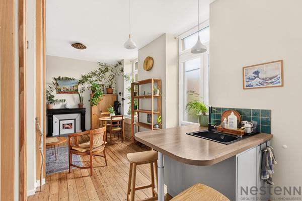 VENTE SAINT-BRIEUC  QUARTIER SAINT-MICHEL  APPARTEMENT RÉNOVÉ AVEC GRANDE TERRASSE ET STUDIO INDÉPENDANT
