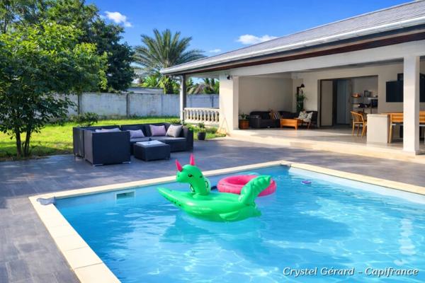 Villa avec piscine, 5 pièces à REMIRE MONTJOLY (973)