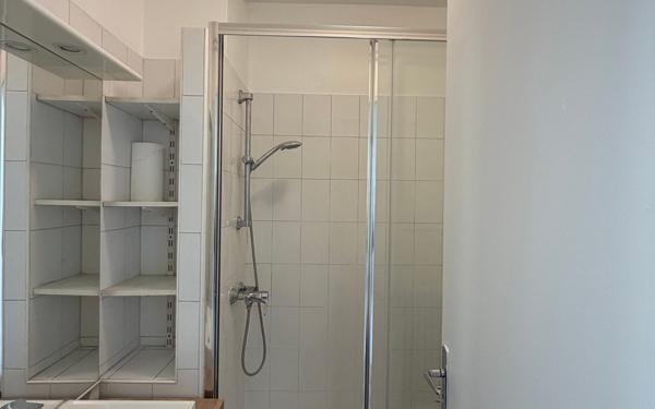 Appartement à louer    1 pièce • 23,29 m2 Saint-Ouen