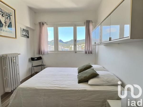 Location appartement 5 pièces 88 m² Toulon