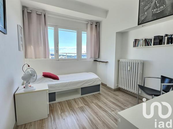 Location appartement 5 pièces 88 m² Toulon