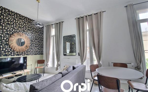 Appartement à vendre    2 pièces •  Marseille 7