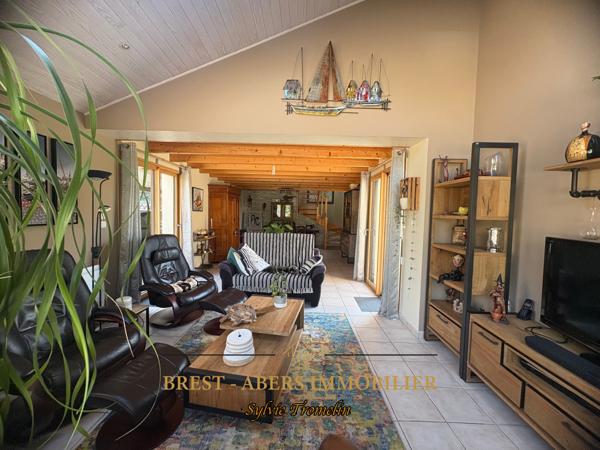 Plouvien (29860) Sylvie TROMELIN