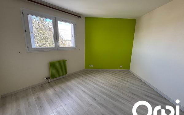 Appartement à louer    3 pièces • 68,69 m2 Élancourt