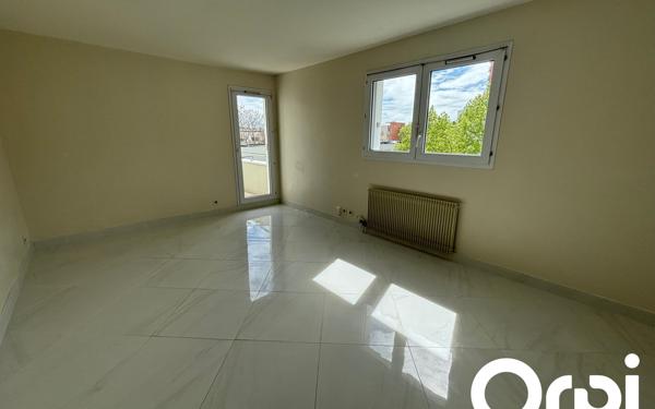 Appartement à louer    3 pièces • 68,69 m2 Élancourt
