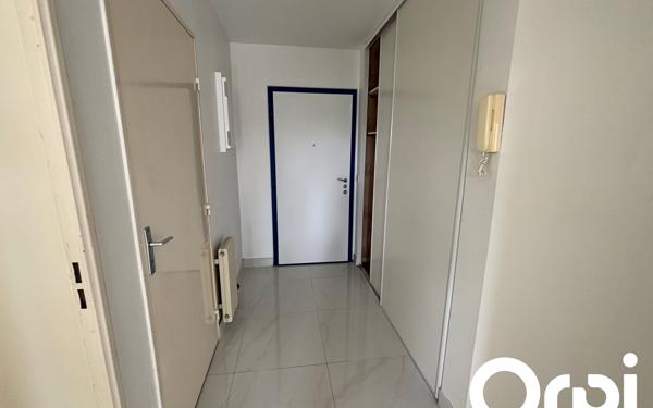 Appartement à louer    3 pièces • 68,69 m2 Élancourt