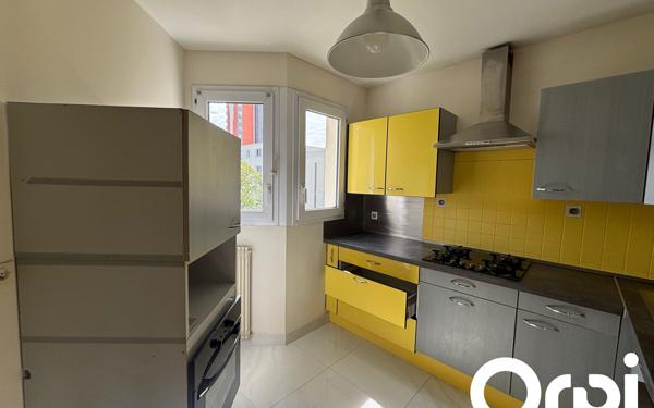 Appartement à louer    3 pièces • 68,69 m2 Élancourt