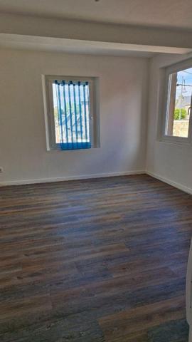 Maison de ville à louer à Neufchâtel-en-Bray en Seine-Maritime (76270), ref : LOCA/588 Centre