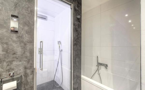 Appartement à louer    3 pièces • 70,87 m2 Lyon 5