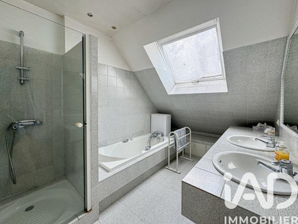 Maison à vendre 8 pièces 152 m² Ussac