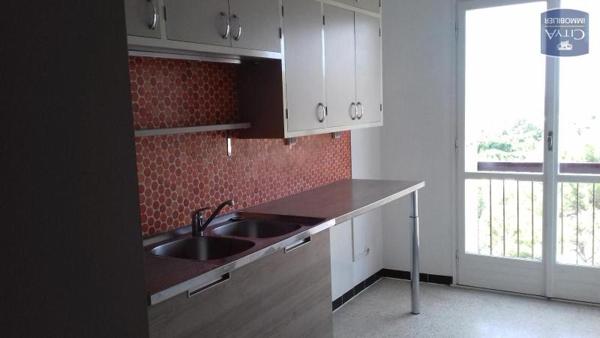 Appartement à louer 3 pièces 80m²