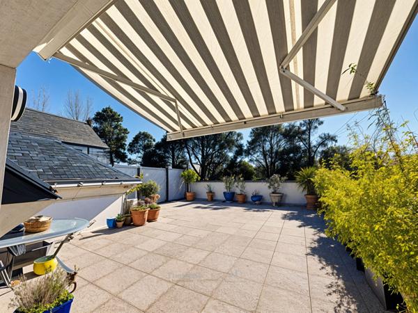 T4 DERNIER ÉTAGE -TERRASSE 50 m²-DOUBLE BOX-CAVE-ST SÉBASTIEN SUR LOIRE,  
Saint sebastien sur loire 44230