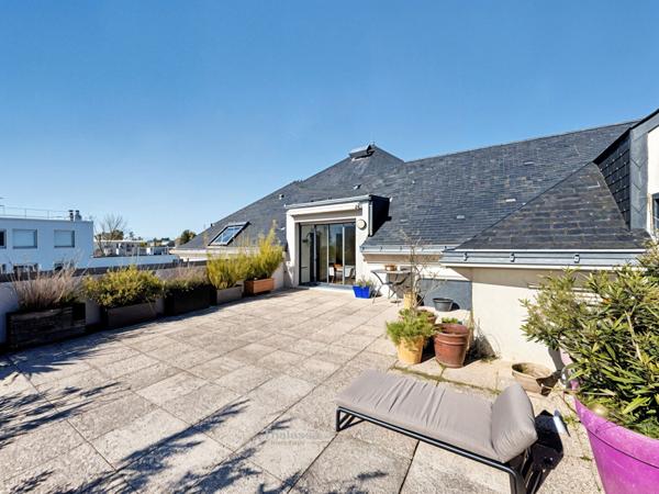 T4 DERNIER ÉTAGE -TERRASSE 50 m²-DOUBLE BOX-CAVE-ST SÉBASTIEN SUR LOIRE,  
Saint sebastien sur loire 44230