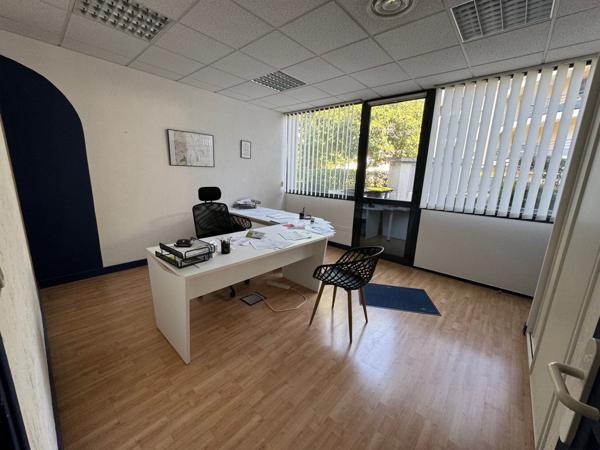 Plateau de Bureaux / Cellule Commerciale à LAVAL