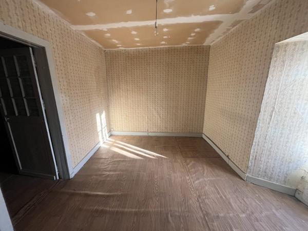 Maison à vendre |                                       Châteaumeillant |                                        5 pièces  |  74 m²