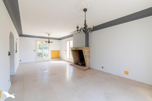 Maison à vendre |                                       Lafox |                                        8 pièces  |  213 m²