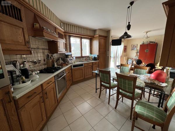 Maison à vendre à Châteaugiron en Ille-et-Vilaine (35410), ref : VM2463-35018