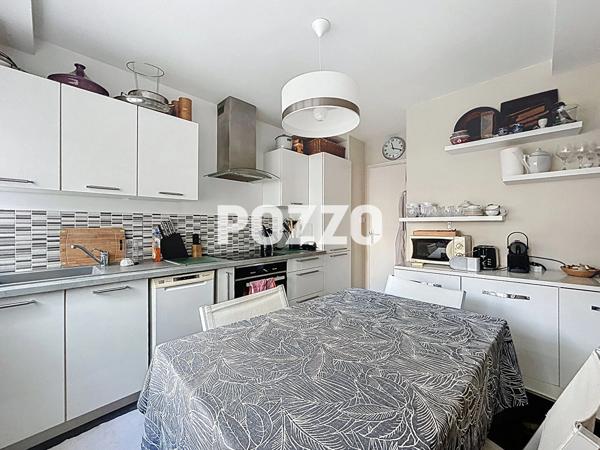 Appartement Cherbourg En Cotentin 6 pièce(s) 175.10 m2 CHERBOURG EN COTENTIN