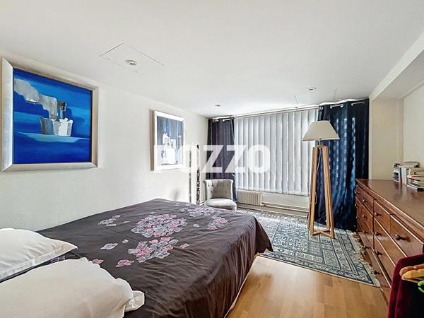 Appartement Cherbourg En Cotentin 6 pièce(s) 175.10 m2 CHERBOURG EN COTENTIN