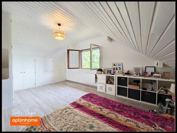 Maison individuelle Cessy - 1100m² de terrain, sous-sol complet – 2 chambres, bureau et espace mezzanine – Quartier Tutegny